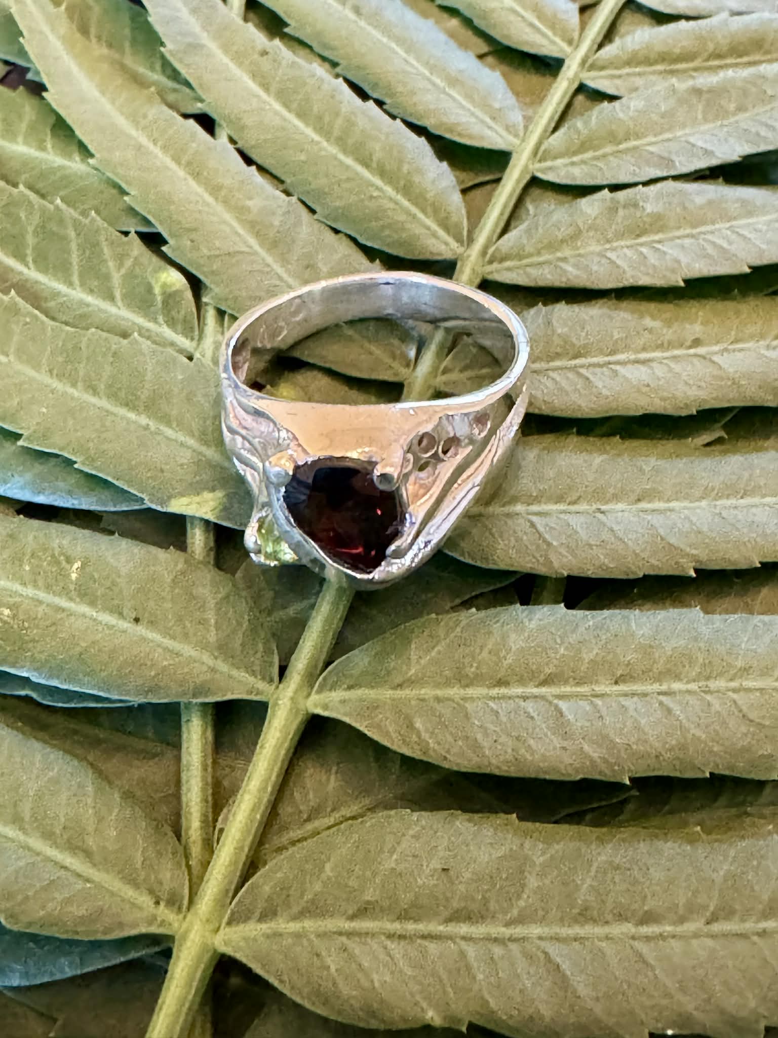 Silver Garnet and Peridot Ring Size 9.5